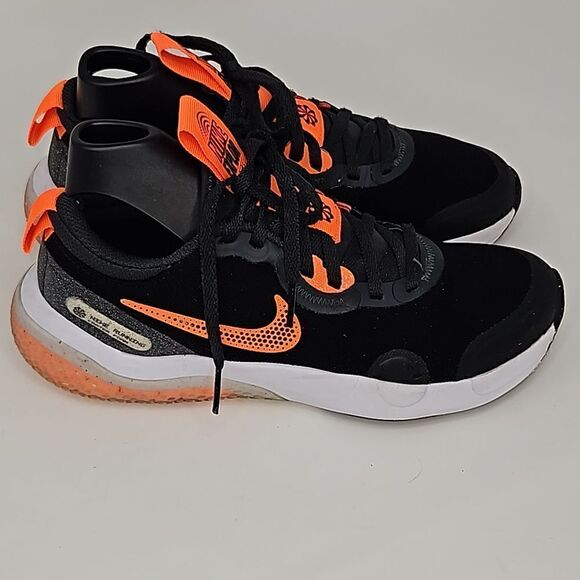 Nike Explore Shoes  - Picture 2 of 4